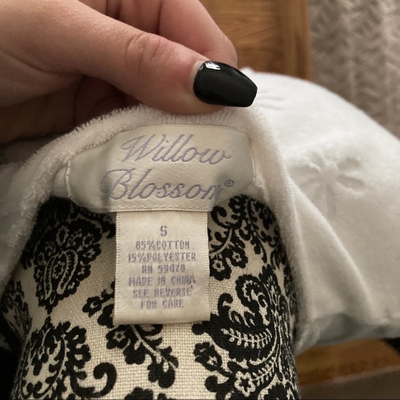 Daisy pattern Zip up cover up - Picture 5 of 6